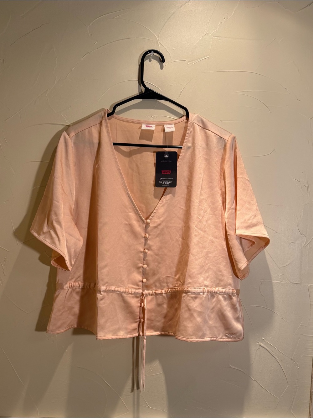 Levi's Women's Light Blush Satin V-Neck Button Front Top